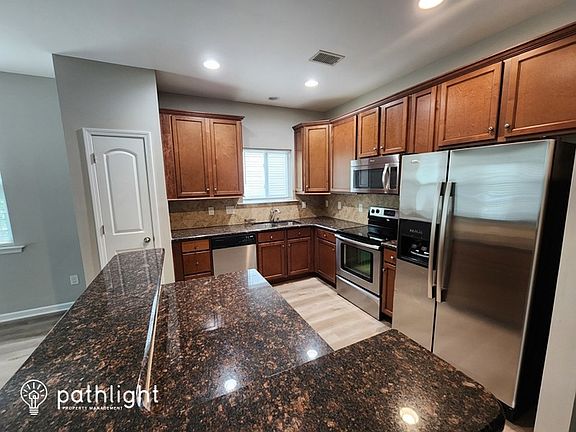 5th image of 10225 Broken Stone Ct