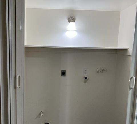 3rd image of 9030 Newport Ave APT 27