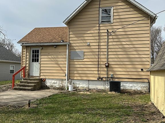 3rd image of 845 N 6th St