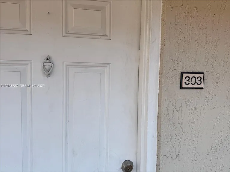 6195 NW 186th St #303 — Photo 3