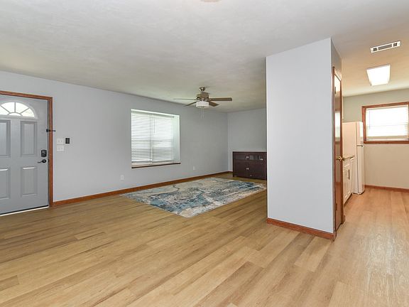 4th image of 2043 Gardenbrook Ln
