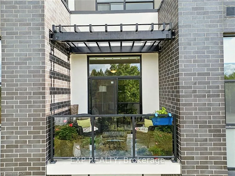 1880 Gordon St #207 — Photo 24