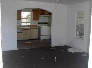 628 S Pine St, Lake Worth, FL 33460