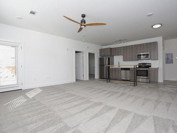 4th image of 300 Pace Ln APT 302
