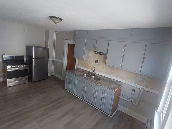 3rd image of 335 High St APT 2N