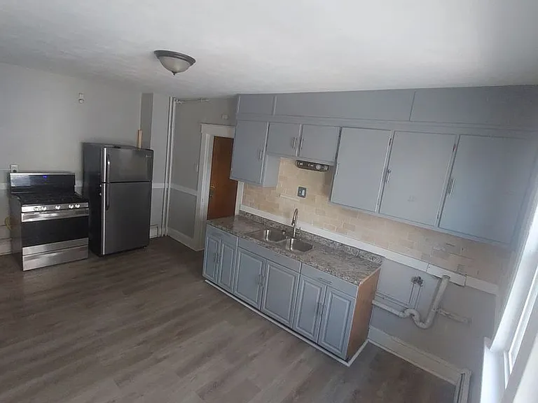 335 High St — Photo 3