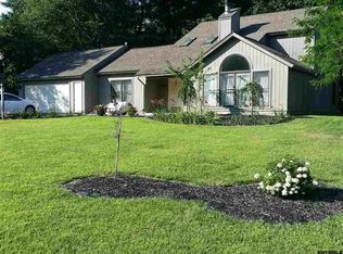 34 Glade Mallow Rd, Malta, NY 12020