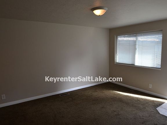 2nd image of 672 E Warnock Ave #2