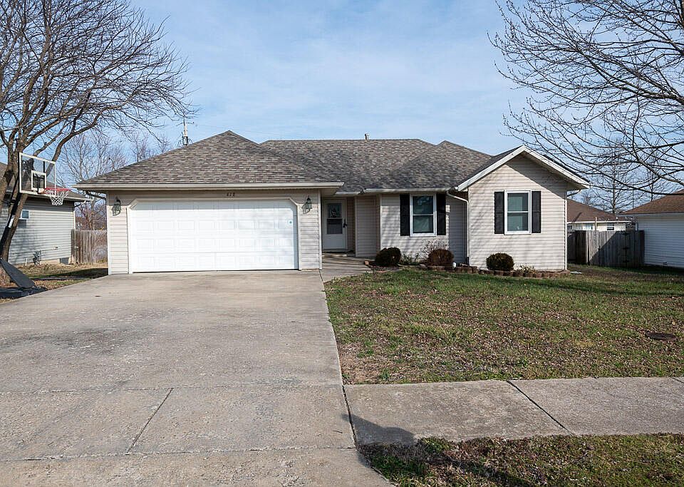1st image of 418 S Teakwood Avenue
