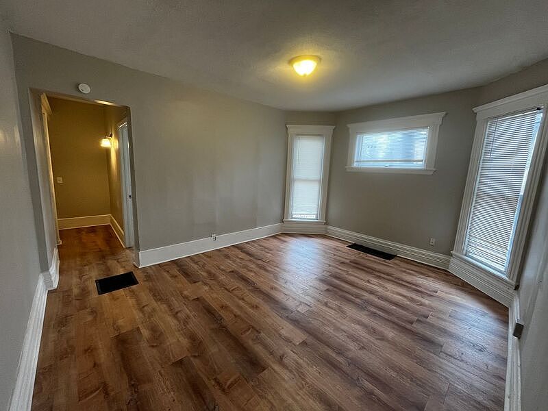 1st image of 14 Beechwood St