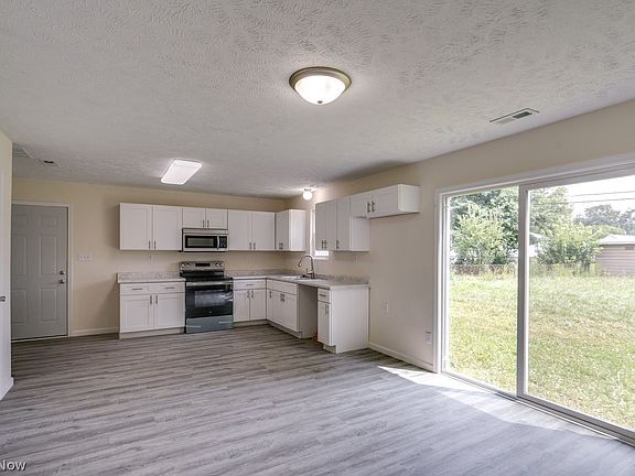 4th image of 335 W Abbe Rd N