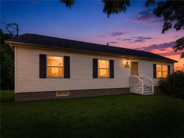 7142 Woolston Rd, Bloomfield, NY 14469