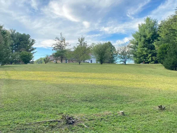 3 & 4 Avalon Dr, Somerset, KY 42503