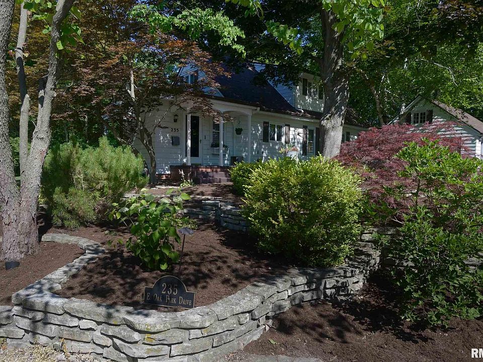 1st image of 235 E Oak Park Dr