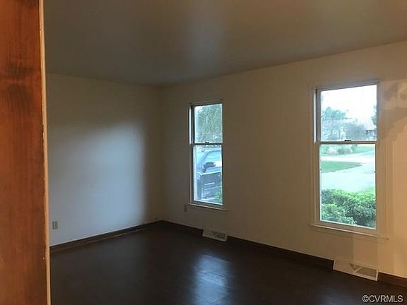 3rd image of 11219 Lancaster Dr