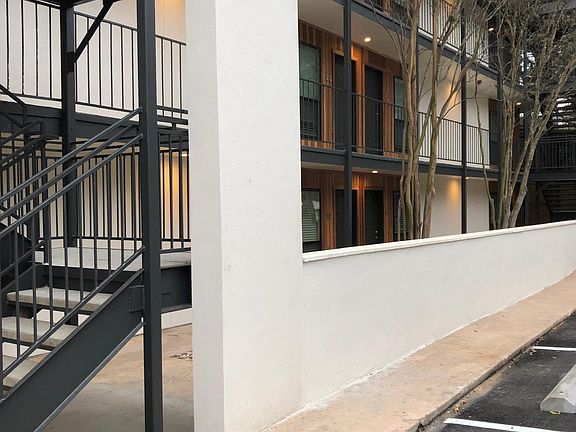 3rd image of 615 Upson St #660yj8qnd
