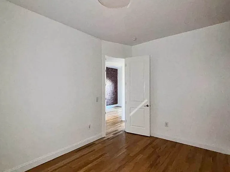 70 Herkimer St #4 — Photo 16