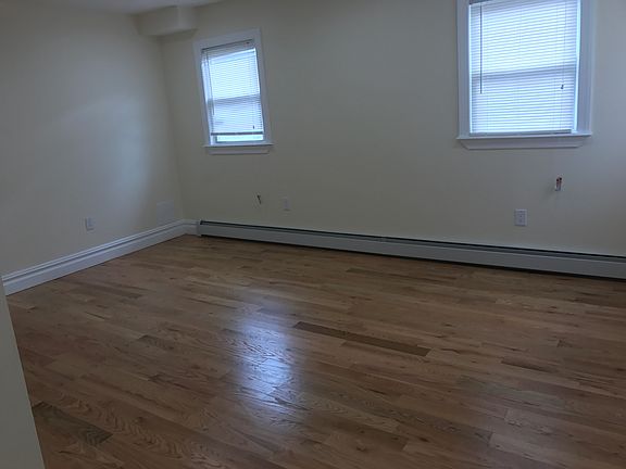 3rd image of 11840 236th St #1