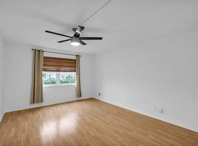 9355 SW 8th St #408 — Photo 16