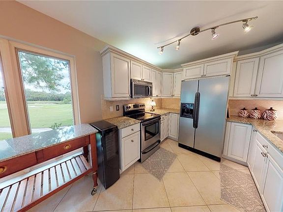 3rd image of 107 Clubhouse Ln 392 #392
