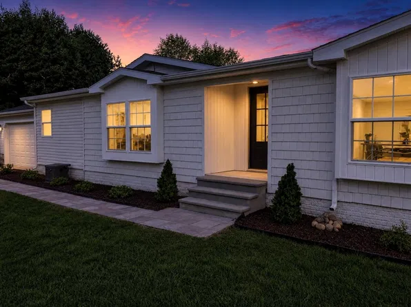 12750 Rome Rd, Manitou Beach, MI 49253