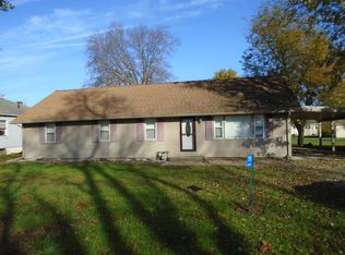 755 N 39th Rd, TRIUMPH, IL 61371