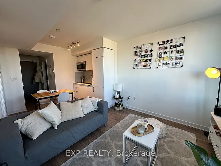 27 Bathurst St #512 — Photo 9