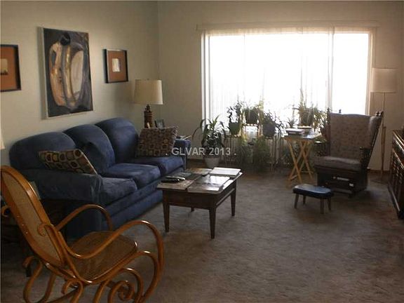 2nd image of 420 Vassar Ln