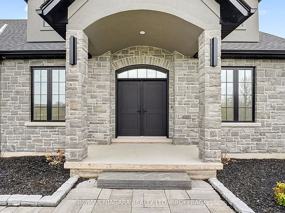 4th image of 2899 Townline Rd