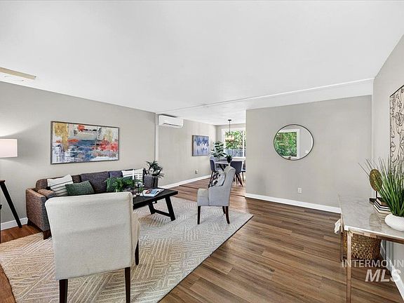 5th image of 205 Meyer Ave