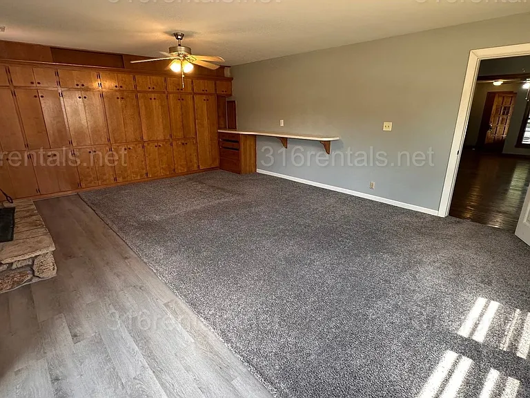 1757 S Fern St — Photo 3