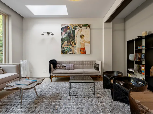 183 Wyckoff Street image 2 of 25