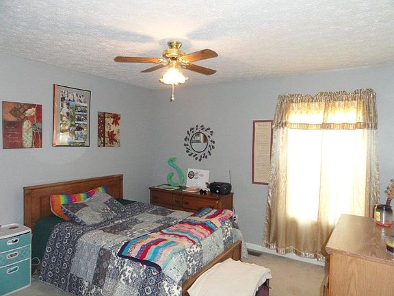 4th image of 2142 Highway 64 W