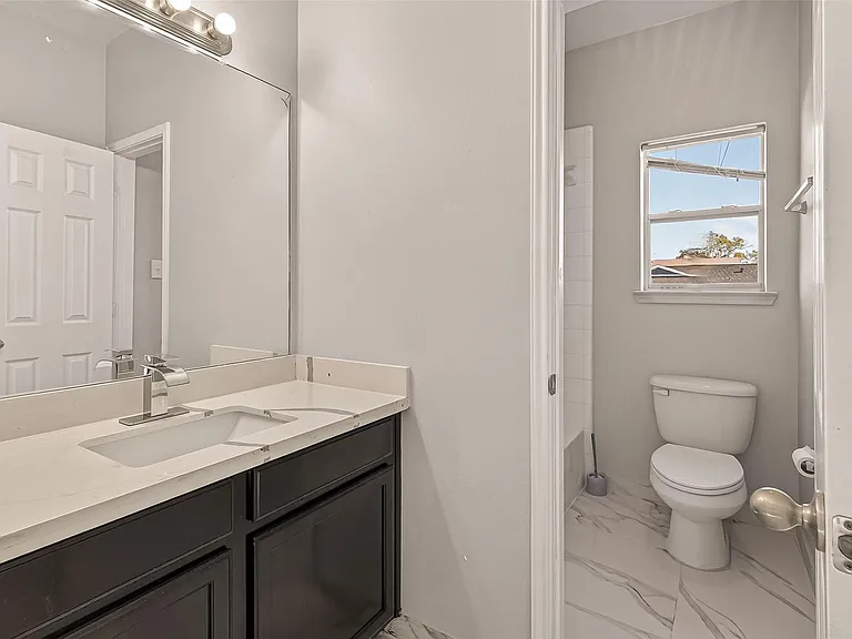 71 N Forrest Ave — Photo 22