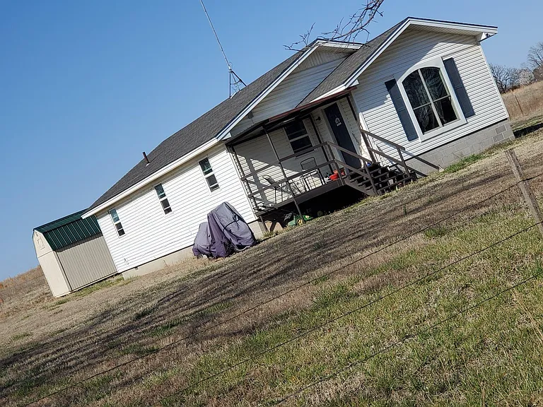 9640 County Road 1550 — Photo 2