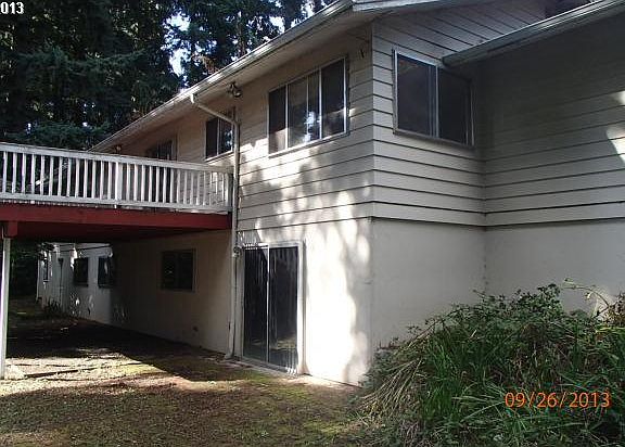 3rd image of 2715 NE 54th St
