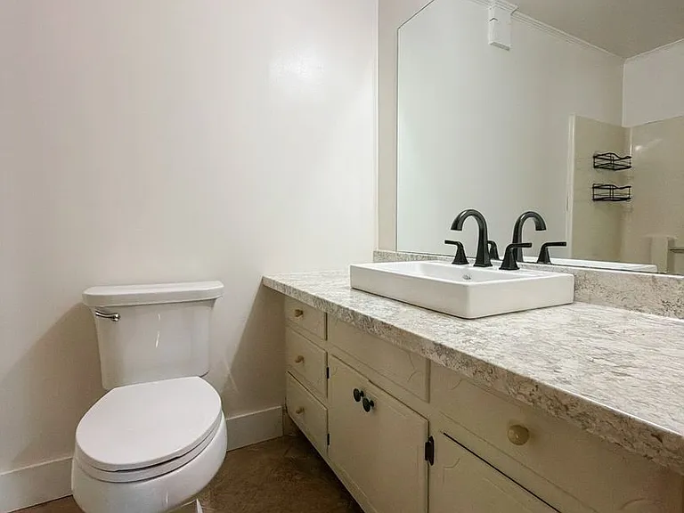 2414 Briggs Ave — Photo 12