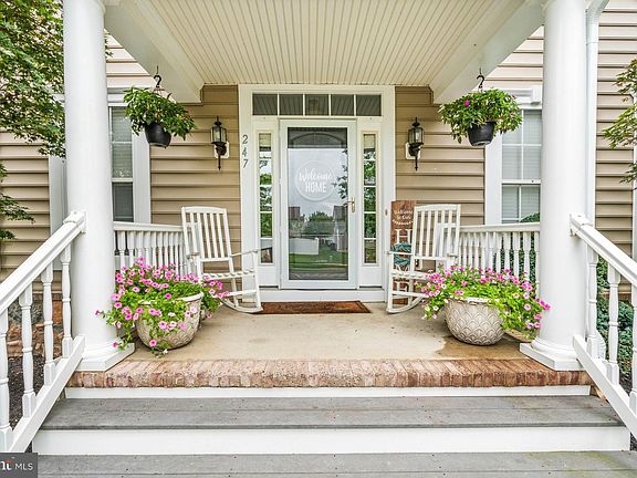 3rd image of 247 Wickerberry Dr