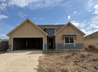 1616 Navarro Dr, Brenham, TX 77833