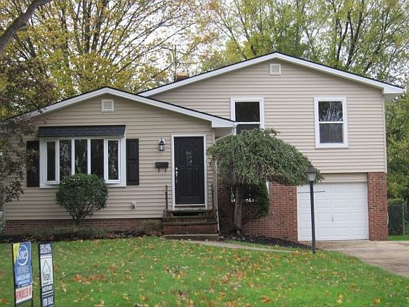 2nd image of 39022 Gardenside Dr