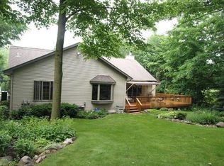 1007 Olympic Dr, Slinger, WI 53086