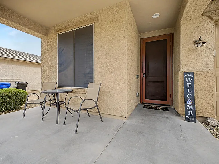 18235 W Ida Ln — Photo 4