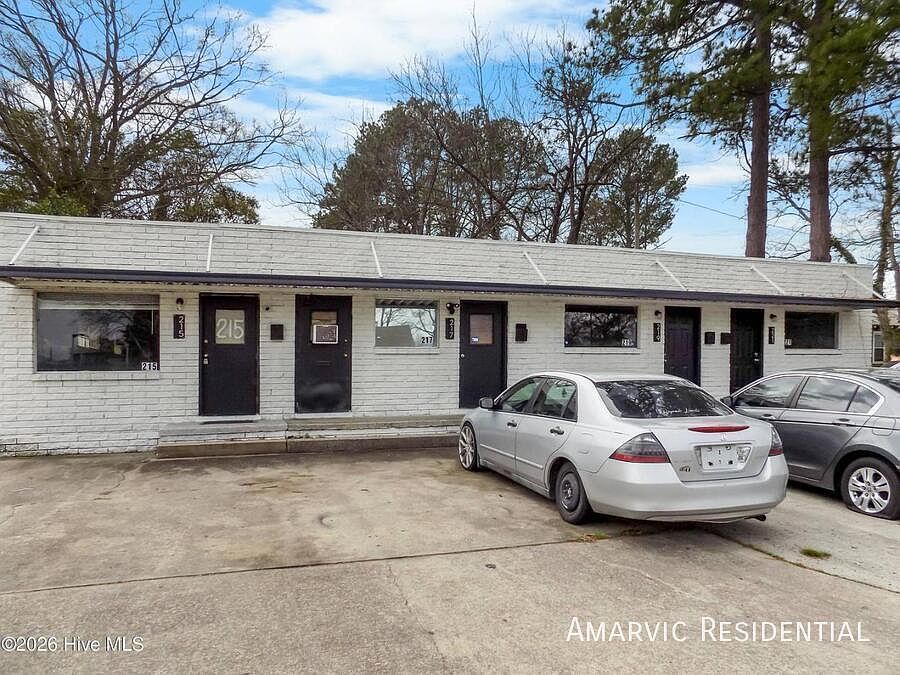 2nd image of 219 W Bassett St #219