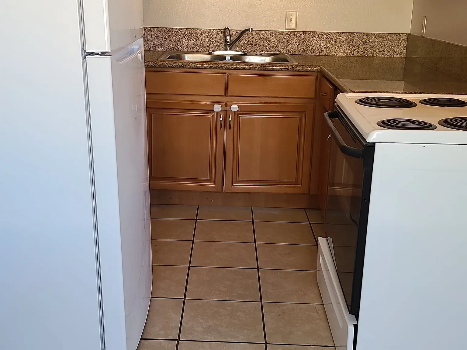 2 bed, 765 sqft, $1,000 — Photo 2