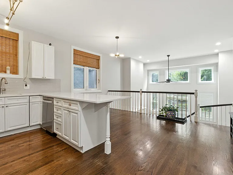 860 W Buckingham Pl #1E — Photo 7