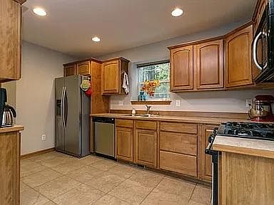 3rd image of 2634 Lochcarron Dr