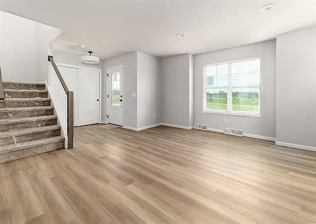 3 bed, 2.5 bath, 1480 sqft, $2,700 — Photo 3