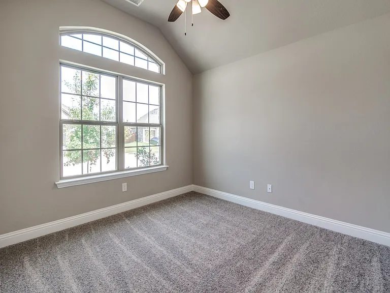 323 Sweetspire Dr — Photo 14