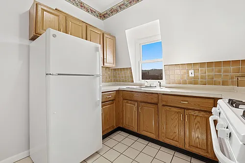 122 Depeyster St #3 Photo 1