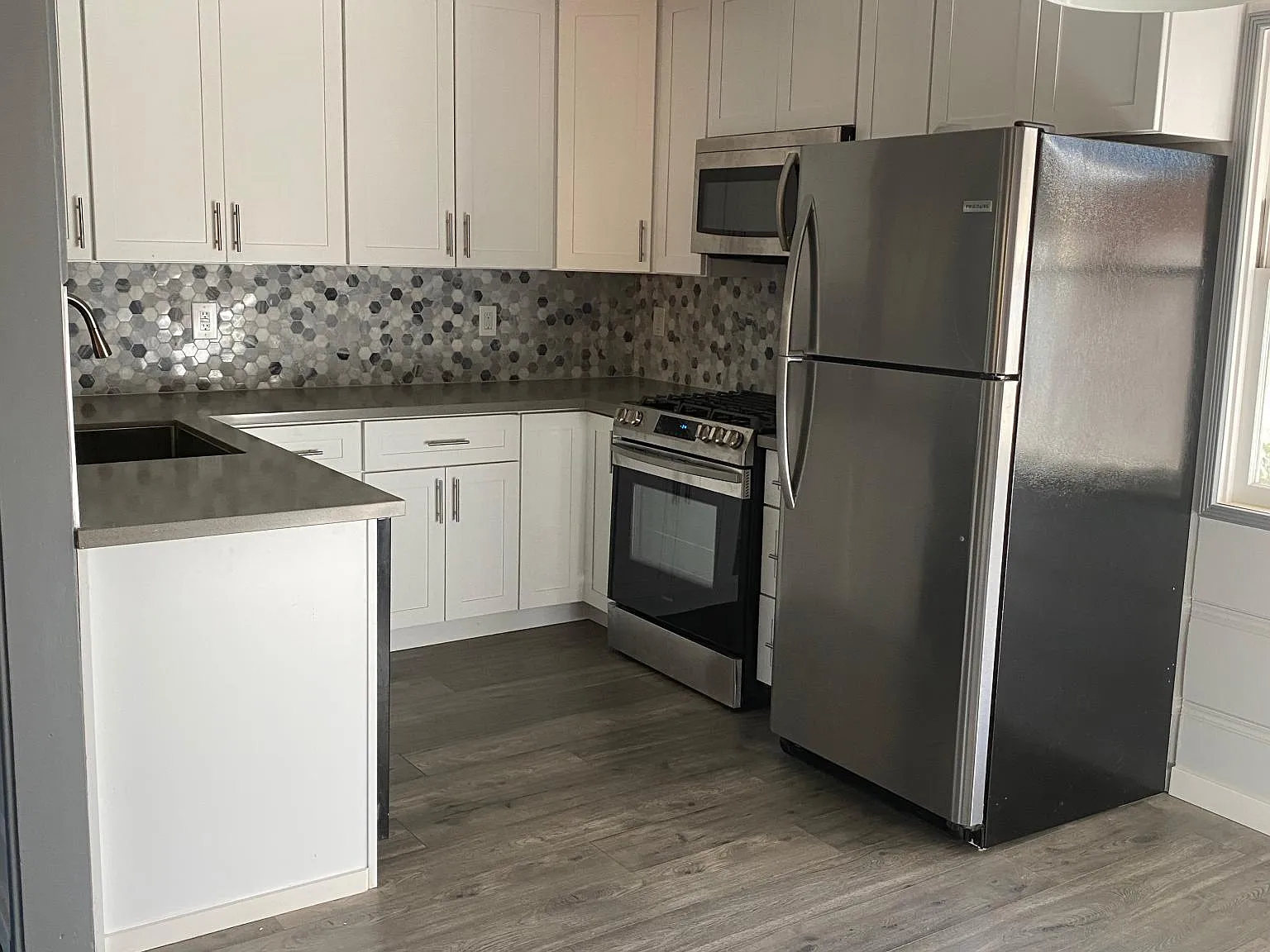 3 bed, 1500 sqft, $4,300 — Photo 1